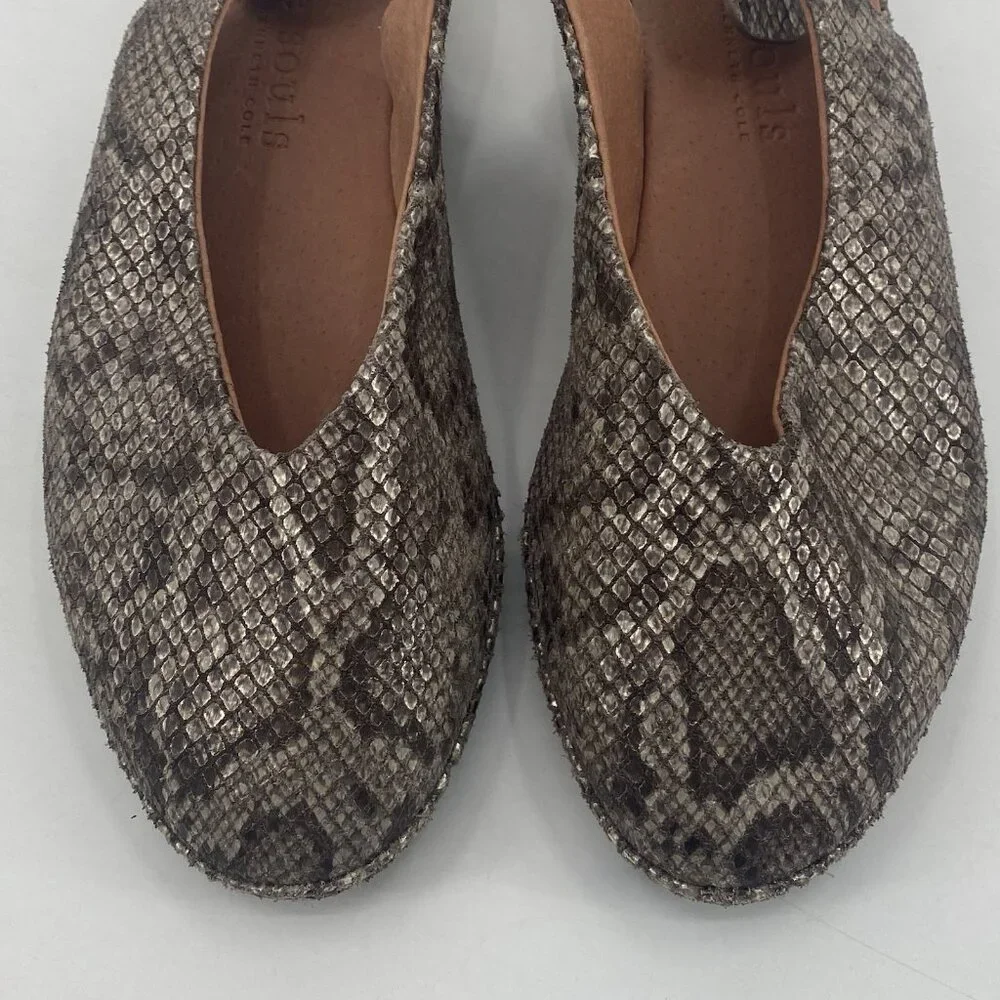 GENTLE SOULS Womens Size 7 Noemi Tan Snakeskin Reptile Leather Sling Back